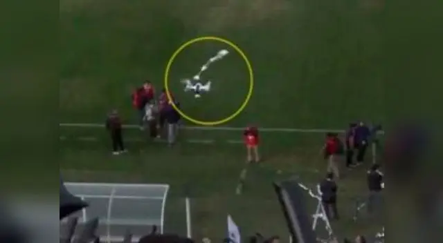 Hincha protagonizó insólito incidente en Argentina Hincha protagonizó insólito incidente en Argentina