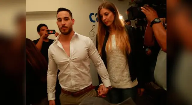 Ya quedo en el pasado su penas. Ya quedo en el pasado su penas.