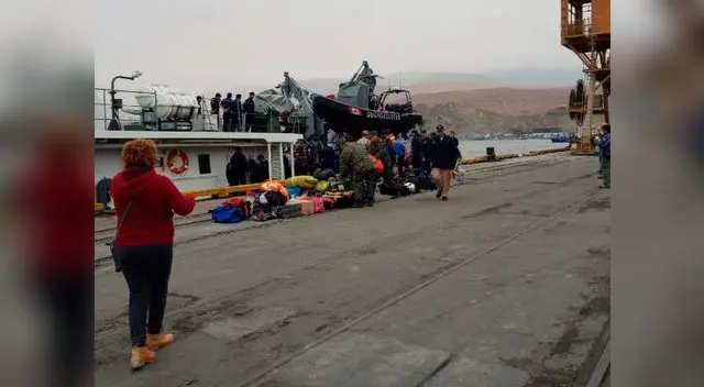 Decenas de personas han sido trasladadas con puente marítimo Decenas de personas han sido trasladadas con puente marítimo