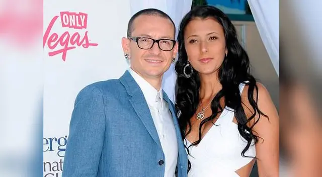 Le roban la cuenta de Twitter a la esposa de Chester Bennington y publican indignantes mensajes
