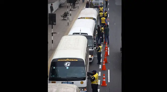 Intervienen a más de 100 "chosicanos" en la Vía Expresa Grau en el Cercado de Lima Intervienen a más de 100 "chosicanos" en la Vía Expresa Grau en el Cercado de Lima