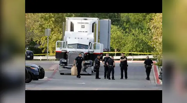 Policía halló cuerpos en este camión Policía halló cuerpos en este camión