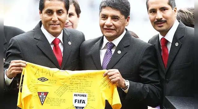 El ex arbitro FIFA Édison Pérez pide salida de Víctor Rivera de la CONAR