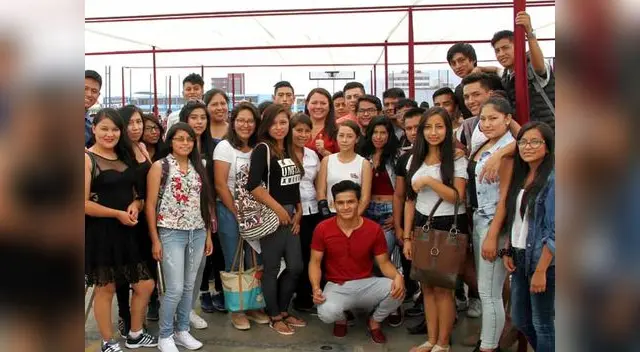Estudiantes de Pronabec, orgullosos por sus logros