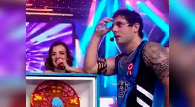 Nicola Porcella no pudo más con Rosángela Espinoza