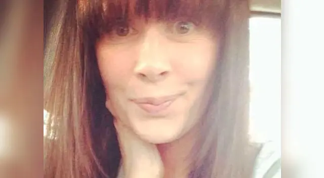 Mujer cometió el error de su vida al tatuarse las cejas