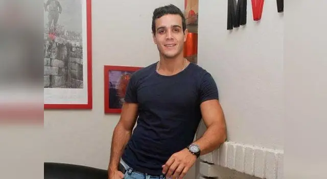 Mario Irivarren molesto por aprovechador