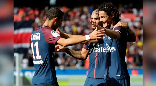 Neymar vip desde la tribuna el triunfo del PSG Neymar vip desde la tribuna el triunfo del PSG