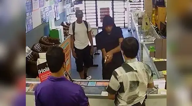 La cámara de seguridad grabó todo el suceso