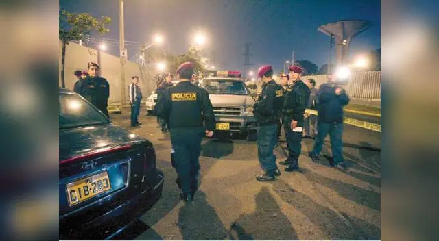 Taxista realizó hasta ocho disparos para defenderse de ladrones que lo contactaron mediante aplicación de celular en el Callao Taxista realizó hasta ocho disparos para defenderse de ladrones que lo contactaron mediante aplicación de celular en el Callao