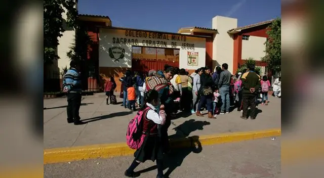 La protesta de los maestros continúa