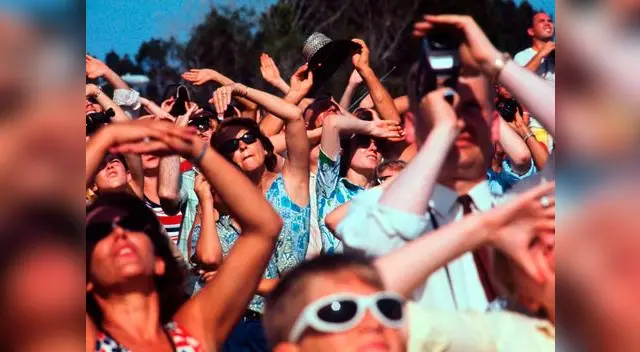 Miles de personas esperan ansiosos el eclipse solar total en el mundo