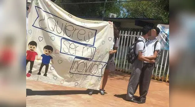 Alumno le declara su amor a su compañero y sucede lo impensado Alumno le declara su amor a su compañero y sucede lo impensado