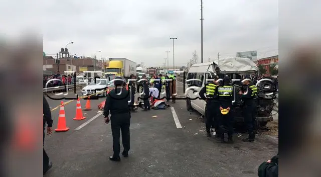 Al menos cinco personas fallecieron en accidente Al menos cinco personas fallecieron en accidente