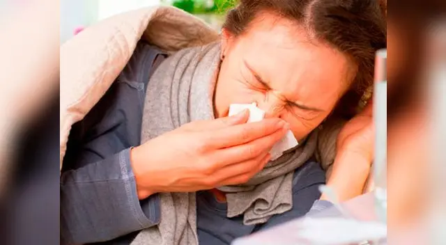 Protéjase cuando estornude