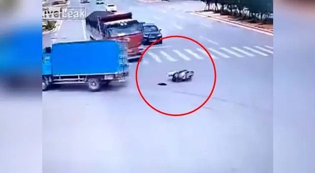 Motociclista esquiva a la muerte hasta en dos ocasiones