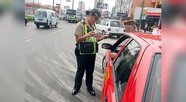 Multaron a 7 mil conductores por manejar usando el celular | El Popular