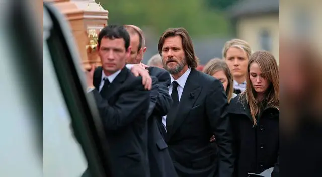 Jim Carrey estuvo presente en el entierro de su ex pareja