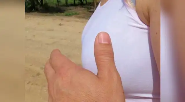 Joven chino utilizó esta mentira para que las mujeres se dejen tocar los senos Joven chino utilizó esta mentira para que las mujeres se dejen tocar los senos