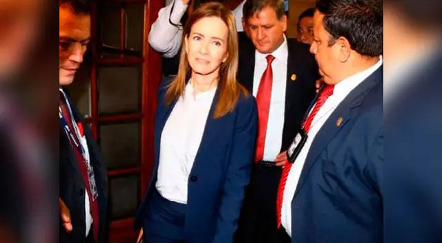 Ministra de Educación Marilú Martens es interpelada por el Congreso