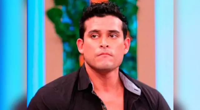 Christian Domínguez fue engañado y le dieron brevete falso