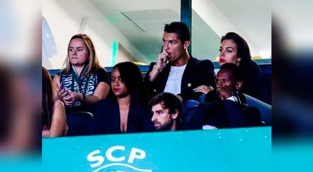 Cristiano junto a su novia Cristiano junto a su novia