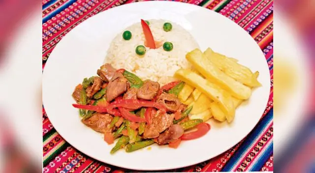 Saltado de vainitas con corazón de pollo