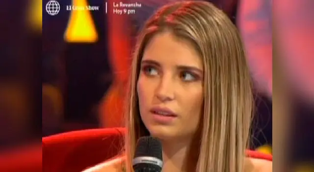 La 'guerrera' decidió sentarse ante el sillón de la 'Chola Chabuca'