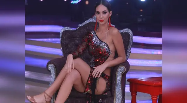 Natalie Vértiz mortificada con actitud de chicas realitys Natalie Vértiz mortificada con actitud de chicas realitys