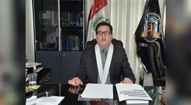 El Juez Américo Flores pondrá mano dura contra la piratería El Juez Américo Flores pondrá mano dura contra la piratería