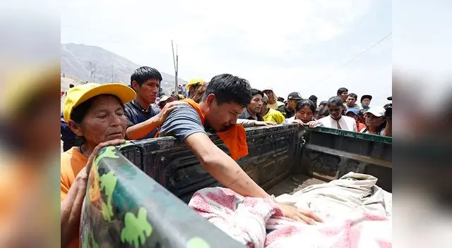 Varias familias perdieron sus casas y enseres debido a deslizamientos de rocas. en recuadro, quebrada donde ocurrió todo Varias familias perdieron sus casas y enseres debido a deslizamientos de rocas. en recuadro, quebrada donde ocurrió todo