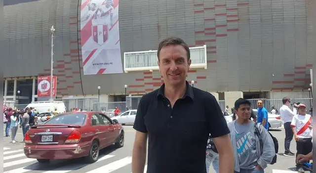  Michael Burgess, periodista del diario NZ Herald