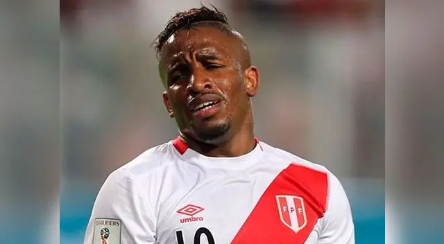 Jefferson Farfán cumplió con su dolorosa apuesta en Rusia Jefferson Farfán cumplió con su dolorosa apuesta en Rusia