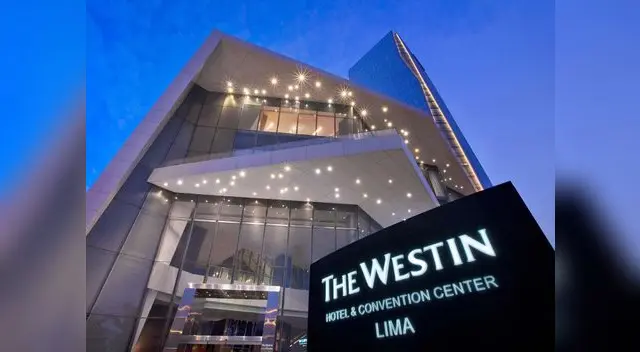 Fachada del Hotel Westin