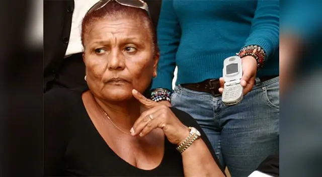 Familia de Paolo Guerrero espera que Doña Peta se recupere