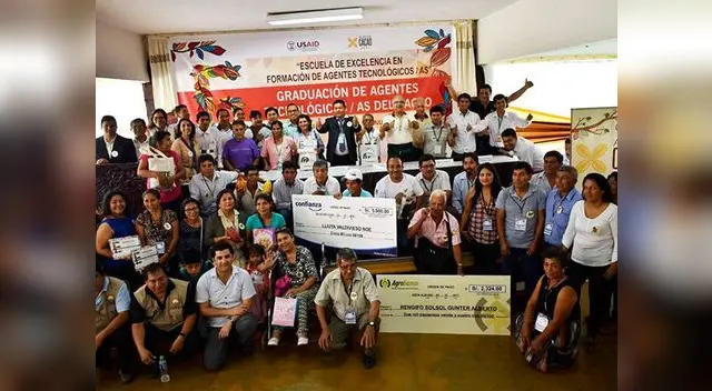 Expertos de cacao en Tingo María