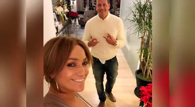 Jennifer López no oculta el paso de los años por su piel