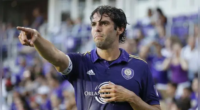 kaká vistiendo la camiseta del Orlando City