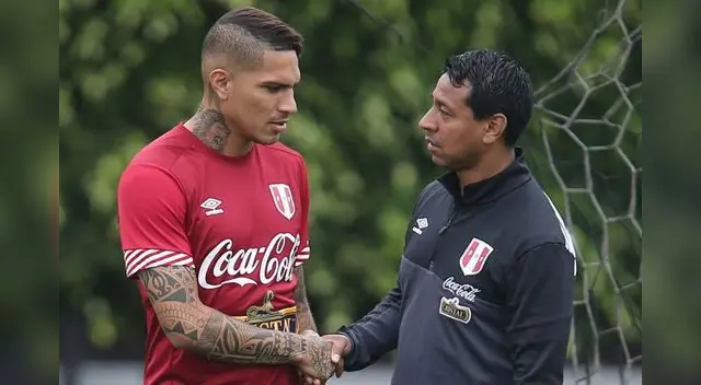 Paolo Guerrero con Nolberto Solano