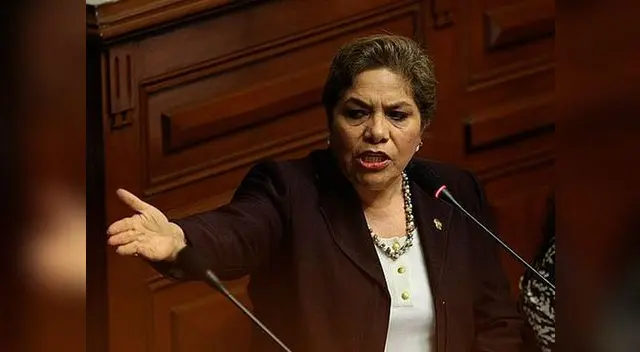 Luz Salgado asegura que no puede haber un golpe porque el Congreso no tiene tanques Luz Salgado asegura que no puede haber un golpe porque el Congreso no tiene tanques