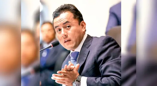 Richard Acuña se abstuvo en votación por vacancia a PPK Richard Acuña se abstuvo en votación por vacancia a PPK