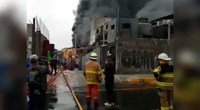 Incendio todavía no ha sido controlado Incendio todavía no ha sido controlado