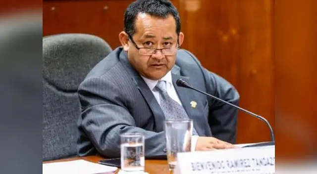 Congresista tuvo duras palabras contra sus colegas