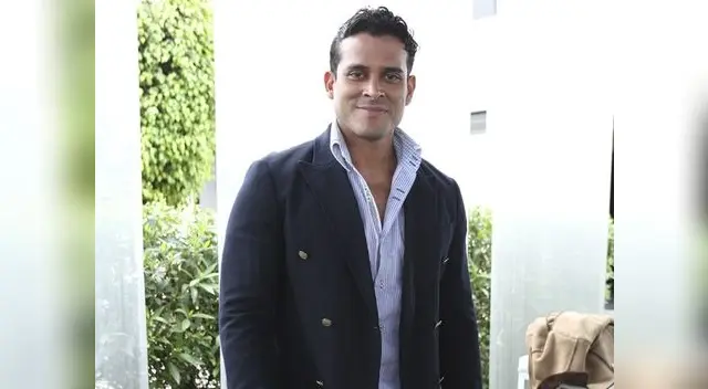 Christian Domínguez se encuentra feliz a su pareja