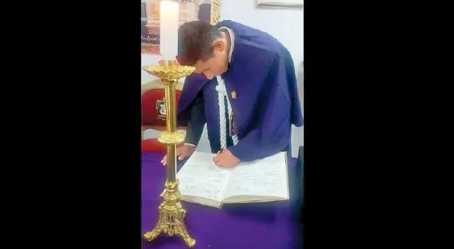 Edison Flores firma hermandad del Señor de los Milagros