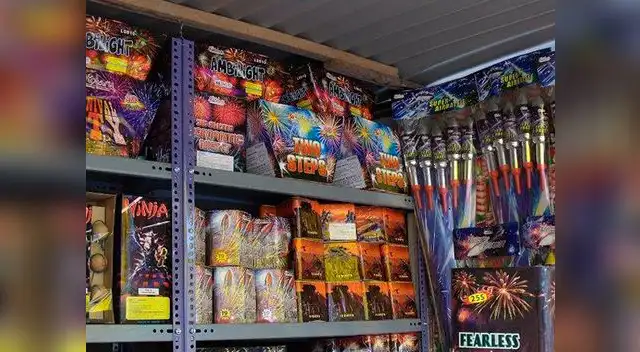 Pirotécnicos seguros para celebrar Año Nuevo Pirotécnicos seguros para celebrar Año Nuevo