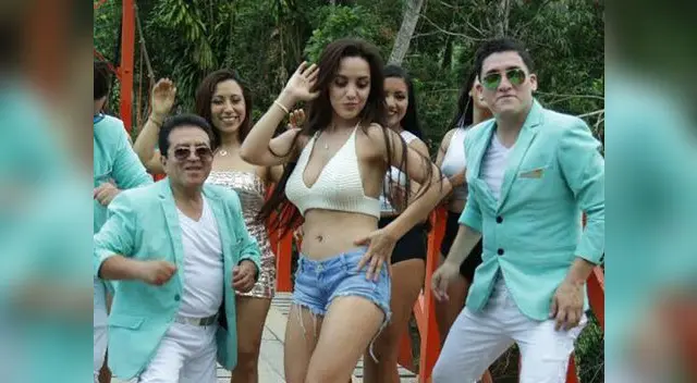 Rosángelo protagonizó sensual video Rosángelo protagonizó sensual video