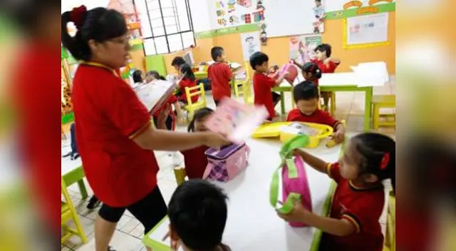 El ministro de educación Idel Vexler destacó la importancia de respetar la edad establecida por la norma para los aprendizajes