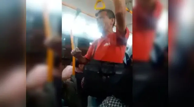 Sujeto que defendía a Abimael Guzmán causó indignación en usuarios del Metropolitano Sujeto que defendía a Abimael Guzmán causó indignación en usuarios del Metropolitano