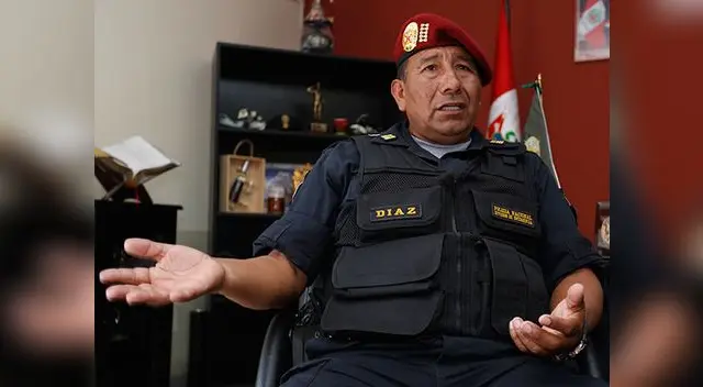 El superior Daniel Díaz dice que en 33 años de servicio jamás pensó en encontrar un familiar en una tragedia | Foto: Flavio Matos El superior Daniel Díaz dice que en 33 años de servicio jamás pensó en encontrar un familiar en una tragedia | Foto: Flavio Matos